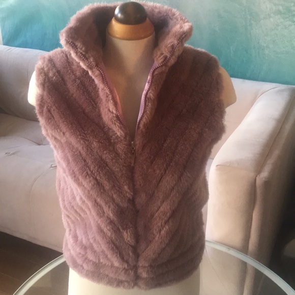 Pink Faux Fur Vest - Picture 2 of 10